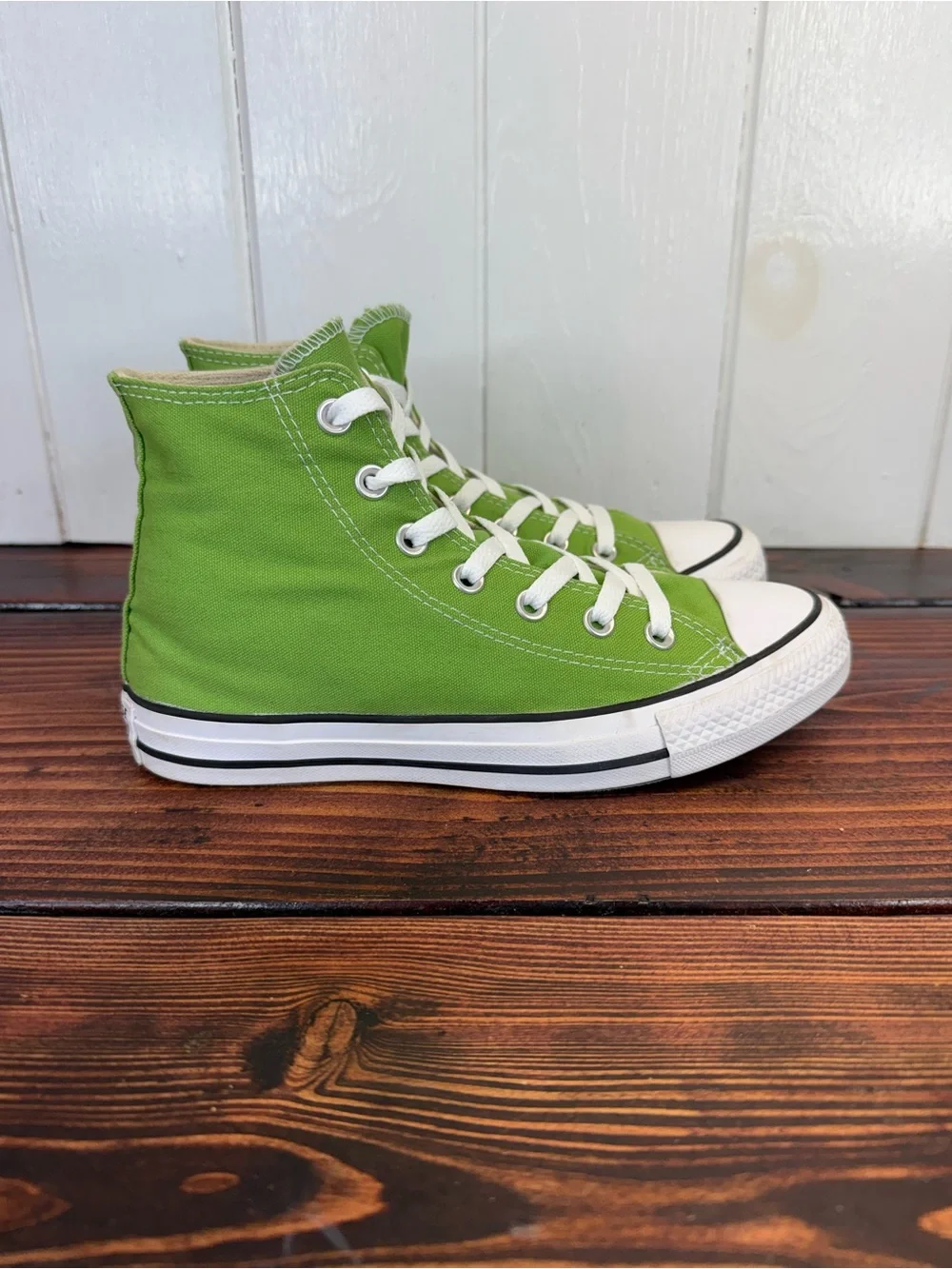 Converse Chuck Taylor All Star High Top – Green Canvas – Women’s 7.5 / Men’s 5.5 - Picture 2 of 8